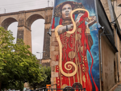 Arte callejero de Morelais en Morelais, Francia