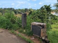 Monumento al reverendo y la señora McGraw en Taiama, Sierra Leona