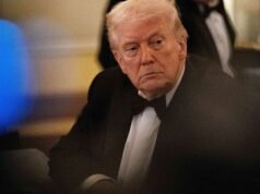 Trump dice que aumentará los aranceles al 15% tras el rechazo judicial