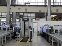 Un nuevo video muestra a un pasajero de Delta autorizado por la TSA con un cuchillo de carnicero y dice que era “un trato demasiado bueno” para dejarlo pasar