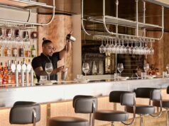 Vino y cena en Newman’s Gambit Bar y Angelica Tavern