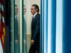 Burgum: La moratoria del centro de datos de Sanders sería como ondear una “bandera de rendición” ante China