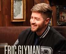 Kavak, distribuidor de autos usados en línea con sede en México, recaudó 300 millones de dólares liderado por a16z, el primer acuerdo latinoamericano para el fondo de crecimiento de a16z, después de recaudar 700 millones de dólares en septiembre de 2021. (Michael O’Boyle/Bloomberg)