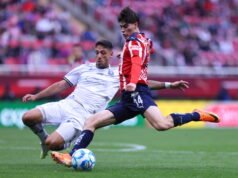 Barcelona contactó al representante del delantero mexicano