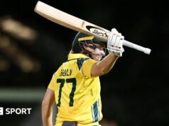 Australia derrotó a India en el primer ODI en Brisbane