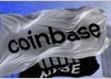 Coinbase informa una caída del 22 % en los ingresos del cuarto trimestre a $1,78 mil millones de dólares frente a un estimado de $1,84 mil millones de dólares, los ingresos por transacciones cayeron un 37% a $983 millones de dólares, una pérdida neta de $667 millones de dólares frente a una ganancia de $1,3 mil millones de dólares en el cuarto trimestre de 2024 (André Beganski/Decrypt)