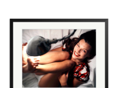 Cuadro Milla Jovovich en rojo