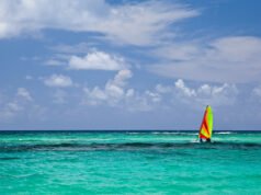 Unidos: Los Ángeles – Punta Cana, República Dominicana. $382 (Economía Básica) / $492 (Economía Regular). Viaje redondo, incluidos todos los impuestos.