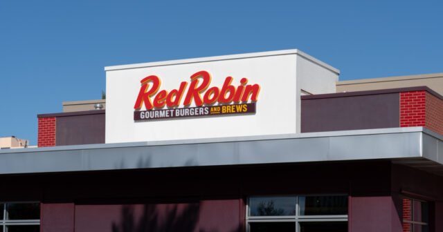 red-robin-exterior-sunny.jpg