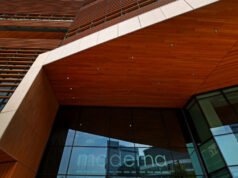 El director ejecutivo de Moderna opina sobre la decisión de la FDA de no revisar su vacuna contra la gripe