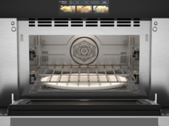 Este nuevo horno de alta velocidad cocina un pollo en 30 minutos. Mira como funciona