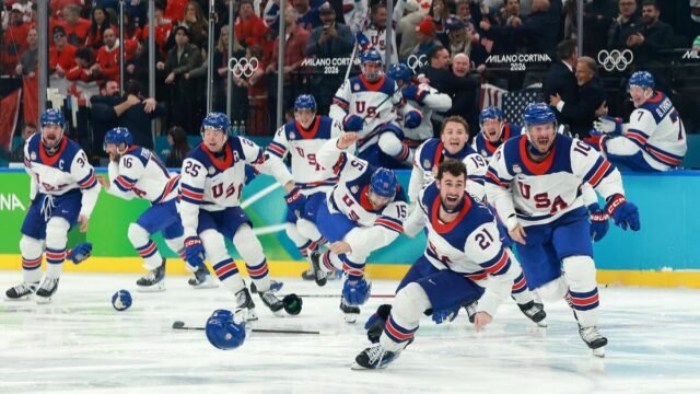team-usa-hockey-men-celly-g.jpg
