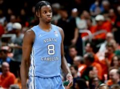 La estrella de primer año de la UNC, Caleb Wilson, sufrió una fractura en la mano