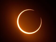 Un eclipse solar de ‘anillo de fuego’ deslumbrará a personas y pingüinos en la Antártida