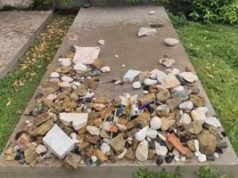 Tumba de Italo Calivino en Castiglione della Pescaia, Italia