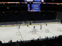 Jimmy Snuggerud de los Blues brilla como uno de los mejores novatos de la NHL después de su regreso por lesión