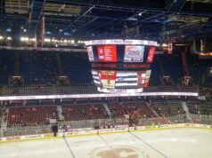 Los Flames buscaron impulso contra los Islanders en el final de temporada