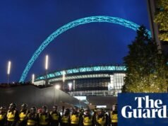 Los acosadores son castigados: entrar a un estadio de fútbol sin entrada se convertirá en delito penal | Fútbol americano