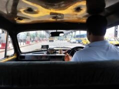 Cada tour tiene un precio.