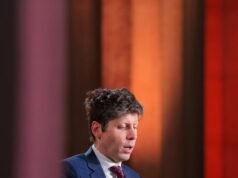El director ejecutivo de OpenAI, Sam Altman, deja la junta directiva de Helion Energy mientras las empresas exploran asociaciones