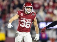 El LB de Oklahoma Owen Heinecke demanda a la NCAA por su elegibilidad para el 26