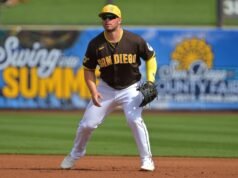 Informe: Los Padres agregan al 1B Ty France al roster del Día Inaugural