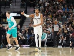 Victor Wembanyama regresa mientras los Spurs mantienen a raya a los Hornets