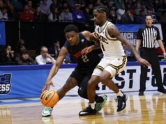 Howard ganó los Primeros Cuatro contra UMBC y salió al campo contra Michigan.