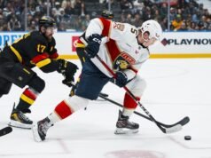 Los Panthers en apuros buscan acabar con el enemigo familiar Oilers