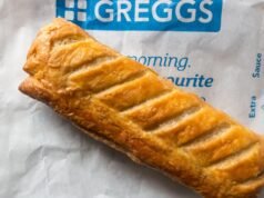 Gran red telefónica que reparte GRATIS rollitos de salchicha Greggs y muffins de chocolate