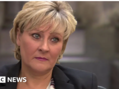 ‘Tengo un dolor constante’: una mujer dañada por una malla vaginal insta a actuar sobre un plan de reparación