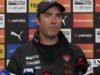 Noticias de la AFL 2026, vídeo de la conferencia de prensa del entrenador de los Essendon Bombers, Brad Scott, antes del partido de los Canguros, consejos de Jimmy Bartel