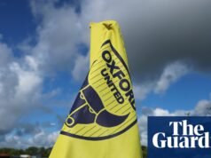 Jugador de la cantera del Oxford United, de 15 años, muere tras desplomarse durante un partido | Fútbol americano