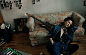 Las memorias de Melissa Auf der Maur narran la escena del rock alternativo de la década de 1990