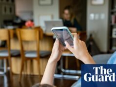 Cientos de adolescentes del Reino Unido probarán restricciones de seis semanas en las redes sociales para un estudio importante | Prohibición de redes sociales