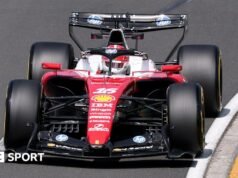 Gran Premio de Australia: Charles Leclerc lidera a su compañero de Ferrari Lewis Hamilton durante los entrenamientos en Melbourne