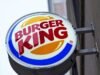 Burger King prueba auriculares con IA para rastrear si los empleados dicen “por favor” o “gracias”