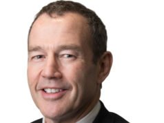 El piloto de Royal Devon evaluará la escritura con IA en el departamento de emergencias