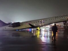 Un avión de Air Canada choca con un camión de bomberos en la pista de LaGuardia, por un error del ATC