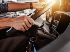 Los republicanos presionan por reglas más estrictas para la CDL después de accidentes fatales