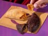 Taco Bell lanza empanadas