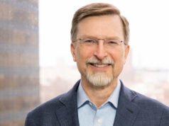 Craig Crews de la Universidad de Yale construye un modelo para guiar a las nuevas empresas de biotecnología fuera del “valle de la muerte” del mundo académico