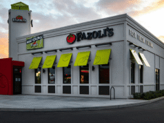 El director general de FAT Brands dimite durante lo que queda del proceso concursal