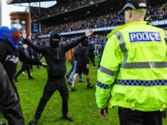 ¡El caos de la antigua empresa en Escocia! Los fanáticos del Celtic y los Rangers divididos entre los enfrentamientos