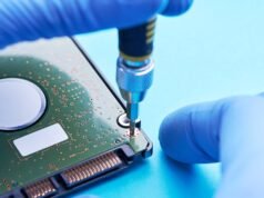 Cómo comprar productos electrónicos usados o reacondicionados (2026)