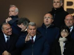 Los problemas de lesiones del Barcelona llevan al consultor Joan Laporta