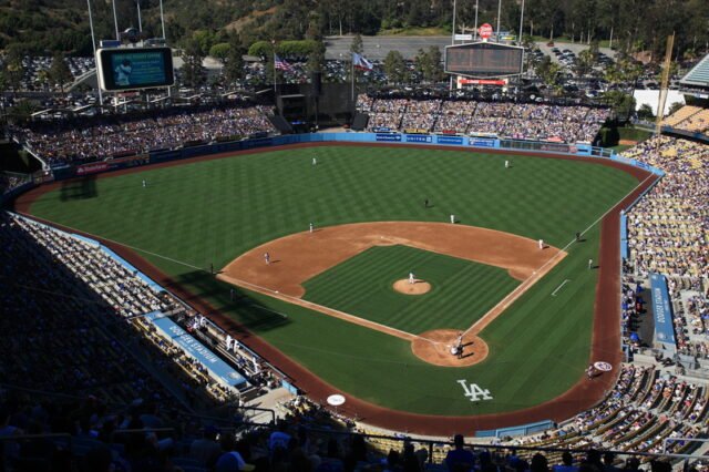 Los-Angeles-Dodgers-Stadium.jpg
