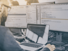 Cómo el desarrollo de software personalizado mejora la eficiencia de la cadena de suministro