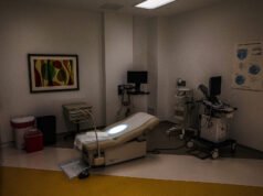 Una mujer acusada de intento de asesinato en virtud de la ley de aborto de Georgia