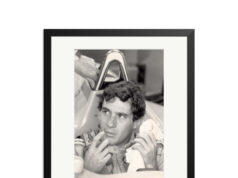 Impresión enmarcada de Ayrton | Desembalar la pantalla